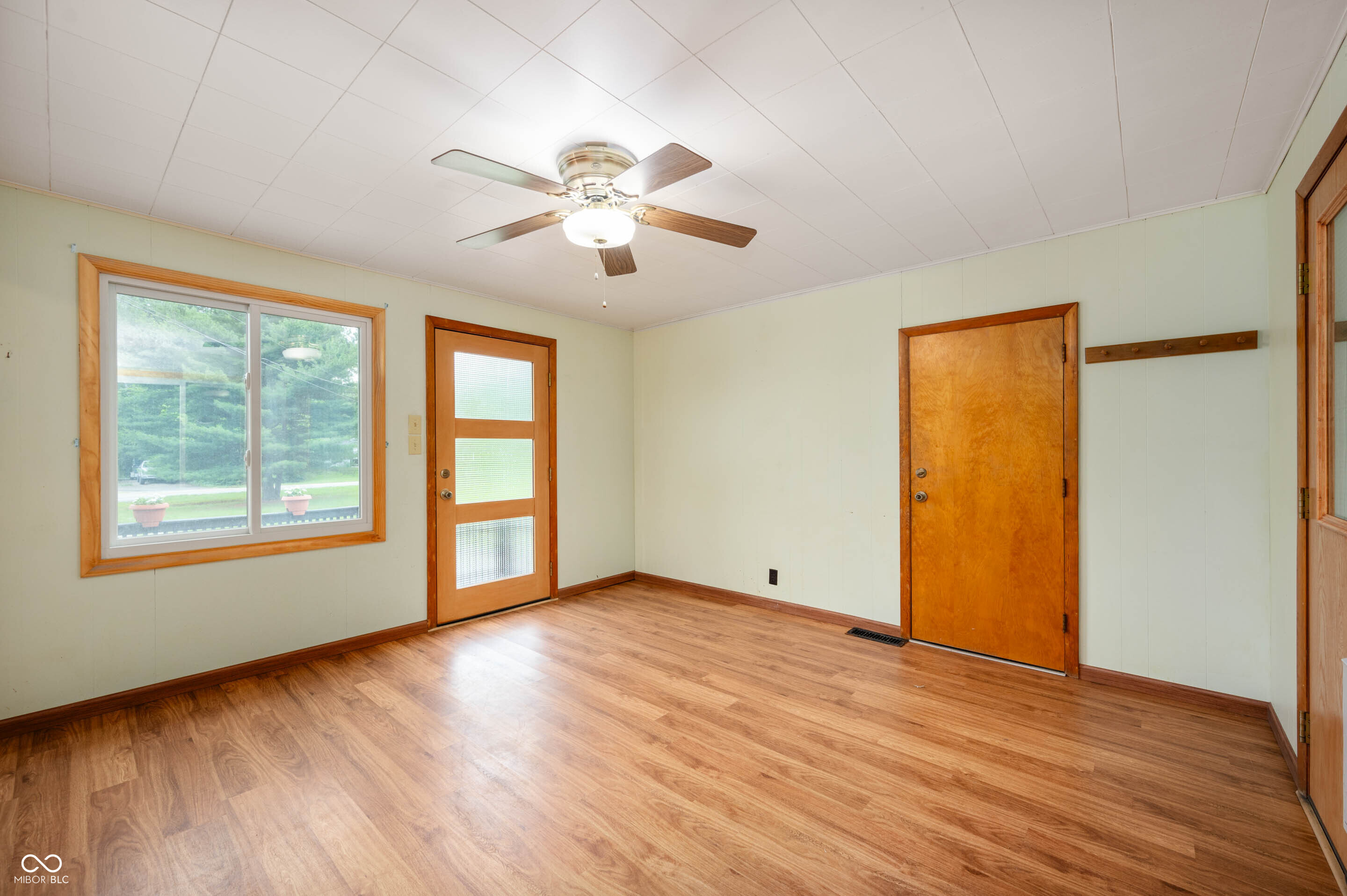 1218 South Hunter Road Indianapolis, IN 46239 - Photo 2 of 20 Gallery Image 2