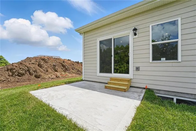 $434,990 | 17765 Red Bird Street, Gardner, KS 66030