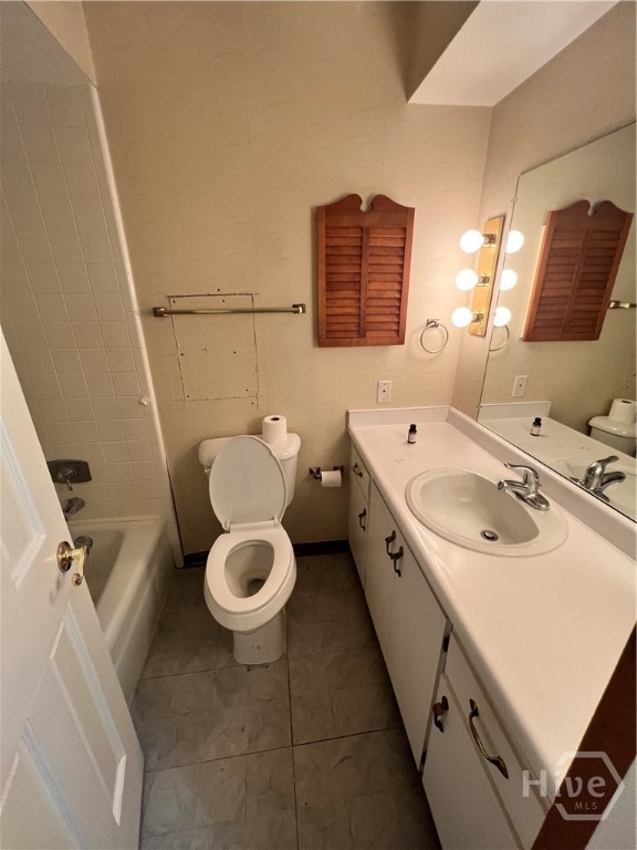 308 Wendy Hill Road Savannah, GA 31410 - Photo 12 of 26 Hall Bathroom