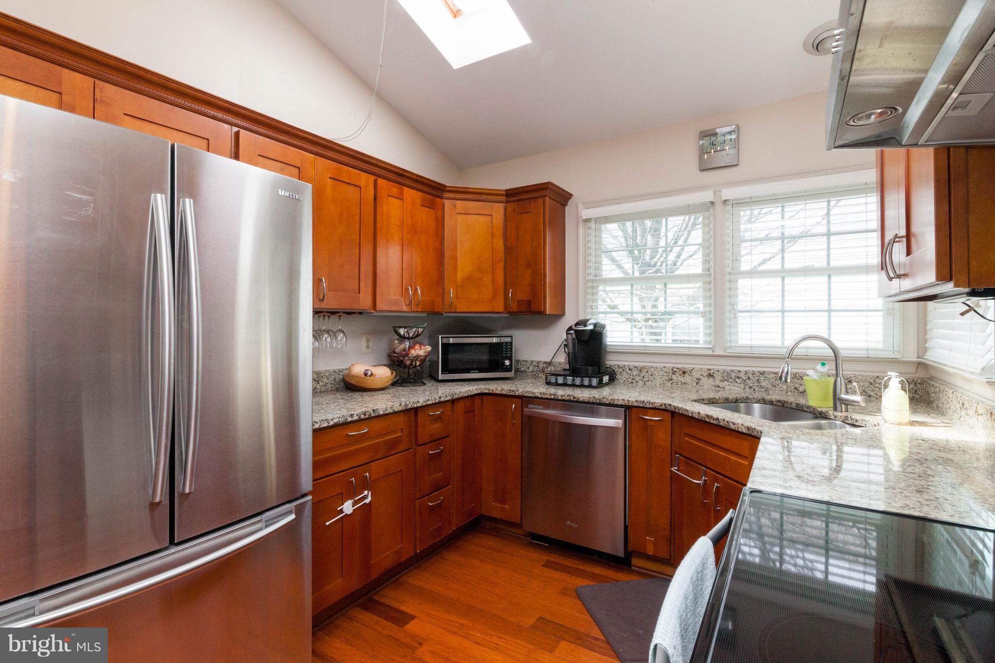 6586 Forsythia Street Springfield, VA 22150 - Photo 13 of 30 Gourmet Kitchen