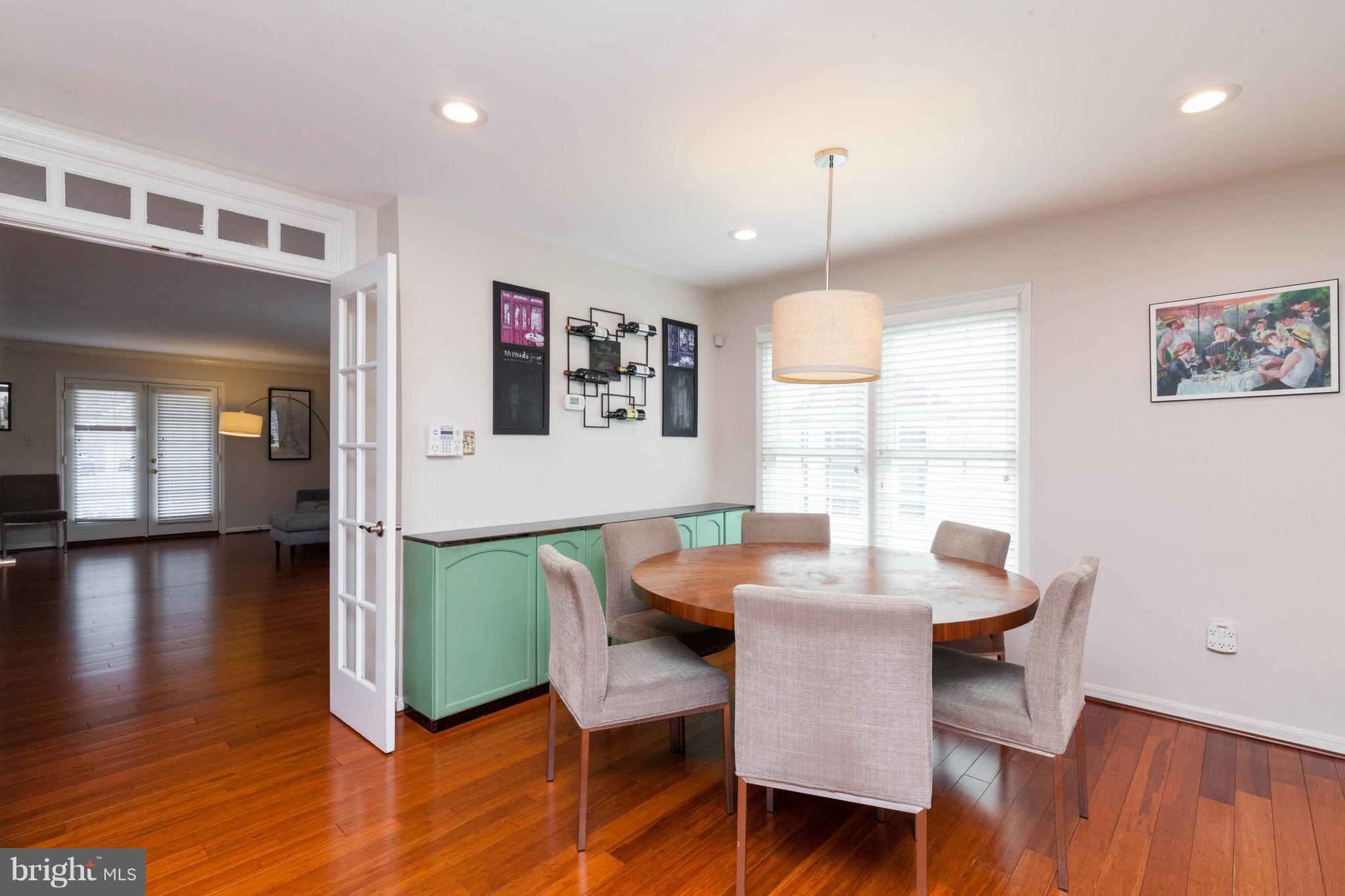 6586 Forsythia Street Springfield, VA 22150 - Photo 30 of 30 view of breakfast room and main level