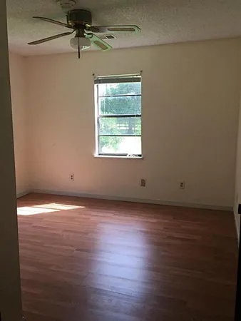 $2,150 | 10451 County Road 909, Alvin, TX 77511