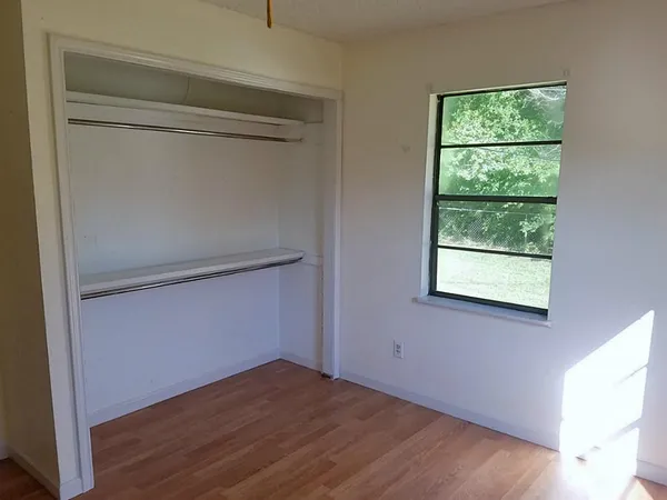 $2,150 | 10451 County Road 909, Alvin, TX 77511