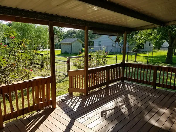 $2,150 | 10451 County Road 909, Alvin, TX 77511