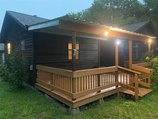 $2,150 | 10451 County Road 909, Alvin, TX 77511