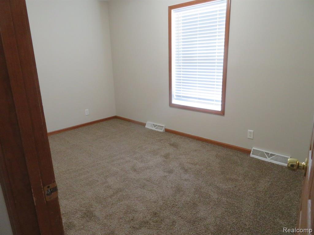 1783 Daley Road Lapeer, MI 48446 - Photo 11 of 22