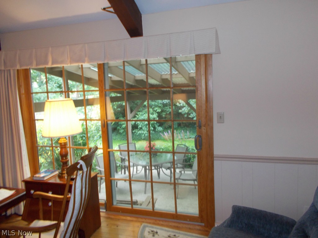 4752 Dorshwood Road Cleveland, OH 44121 - Photo 4 of 15