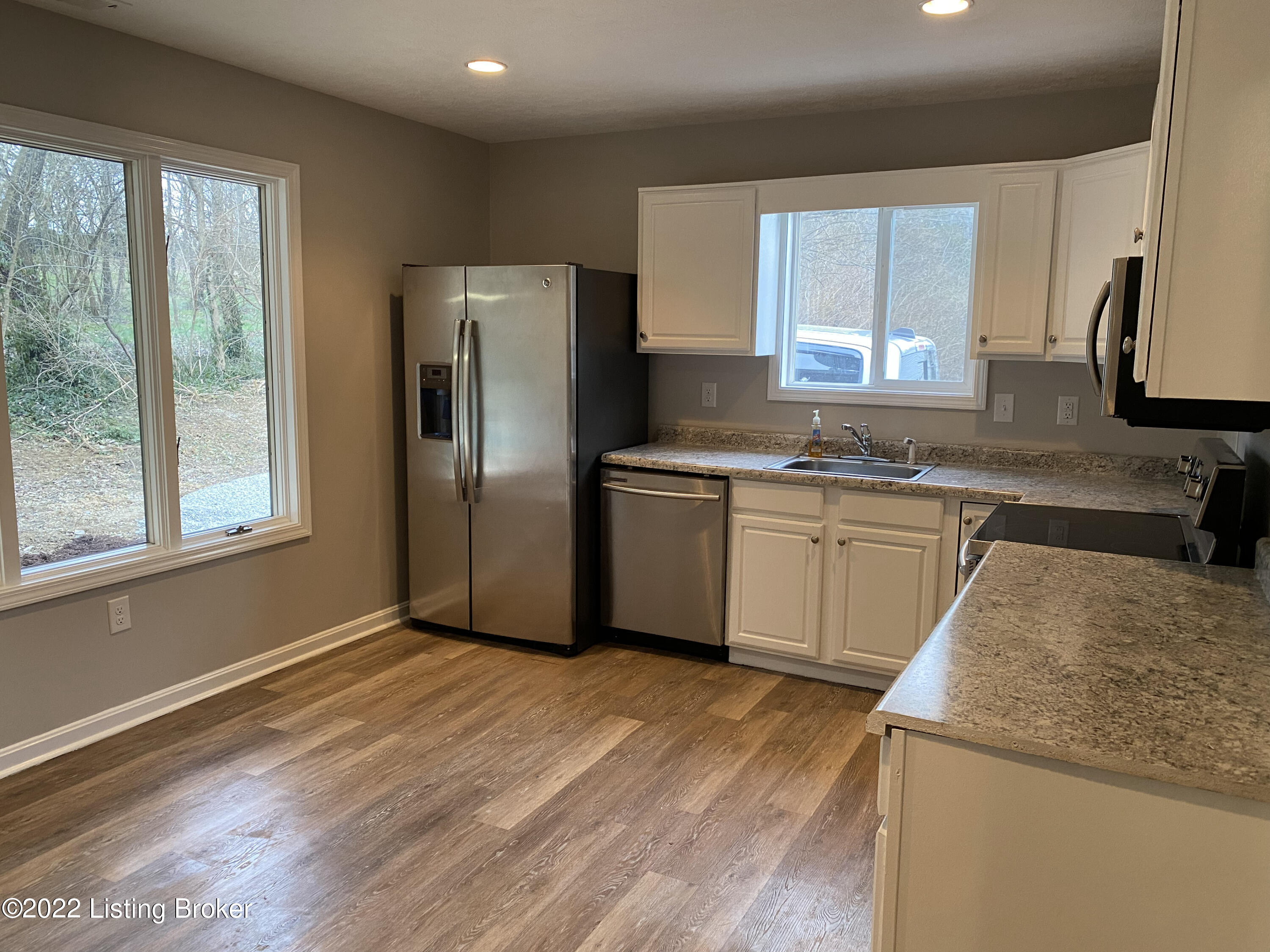 365 Bullitt Road Simpsonville, KY 40067 - Photo 11 of 31 IMG_4821