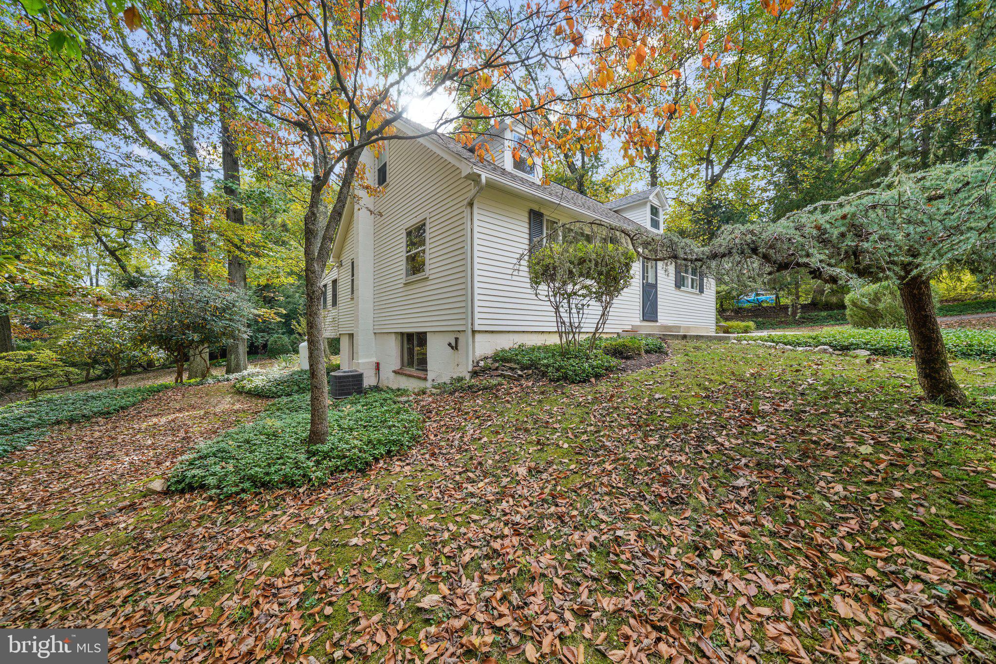150 Valleyview Drive Exton, PA 19341 - Photo 31 of 46 Exterior Side