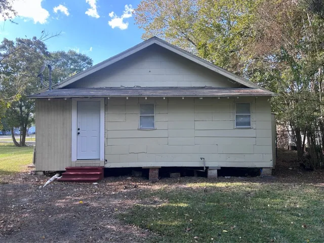 $1,500 | 1710 West 15th Street, Port Arthur, TX 77640