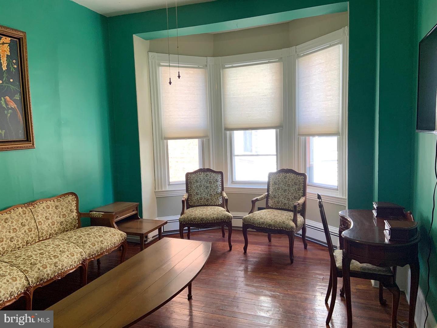 4913 Warrington Avenue, Unit 2 Philadelphia, PA 19143 - Photo 2 of 15 Living Room