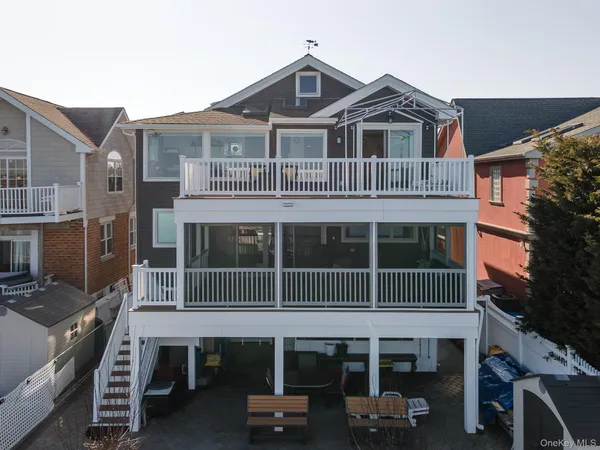 $1,250,000 | 3433 Bay Front Place, Baldwin, NY 11510