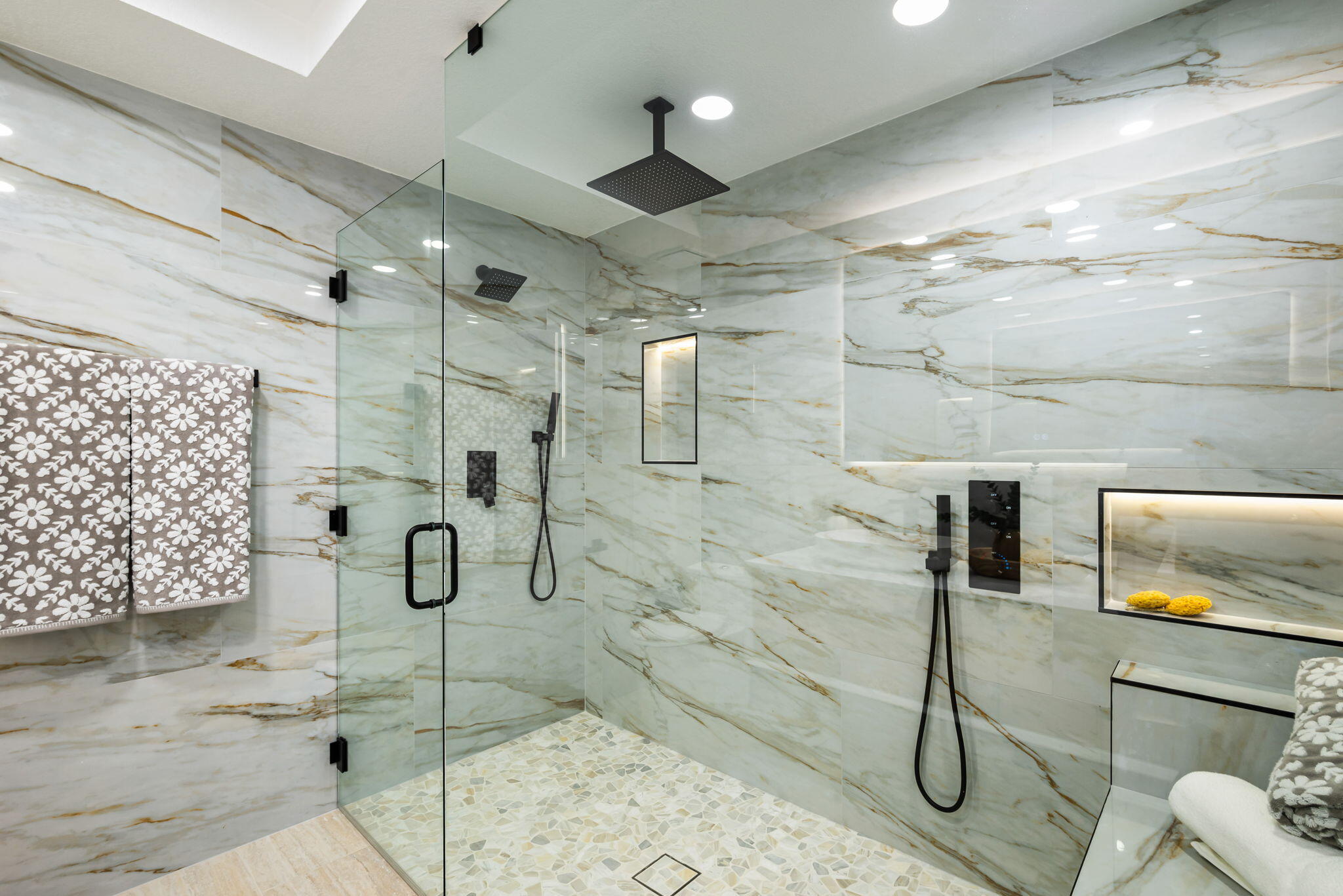 4 Maximo Way Palm Desert, CA 92260 - Photo 31 of 51 a bathroom with a shower