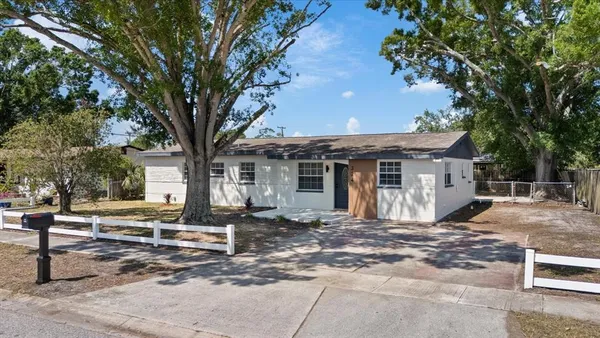 $385,000 | 324 Country Club Drive, Oldsmar, FL 34677