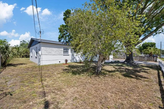 $389,000 | 324 Country Club Drive, Oldsmar, FL 34677