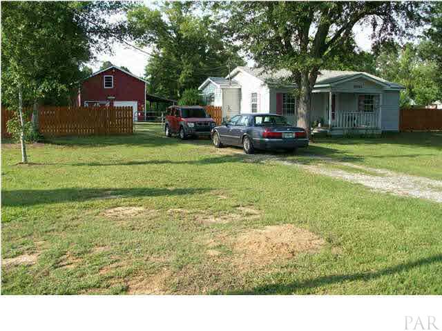 1042 Isabella Road Cantonment, FL 32533 - Photo 3 of 19 ADORABLE FRONT VIEW