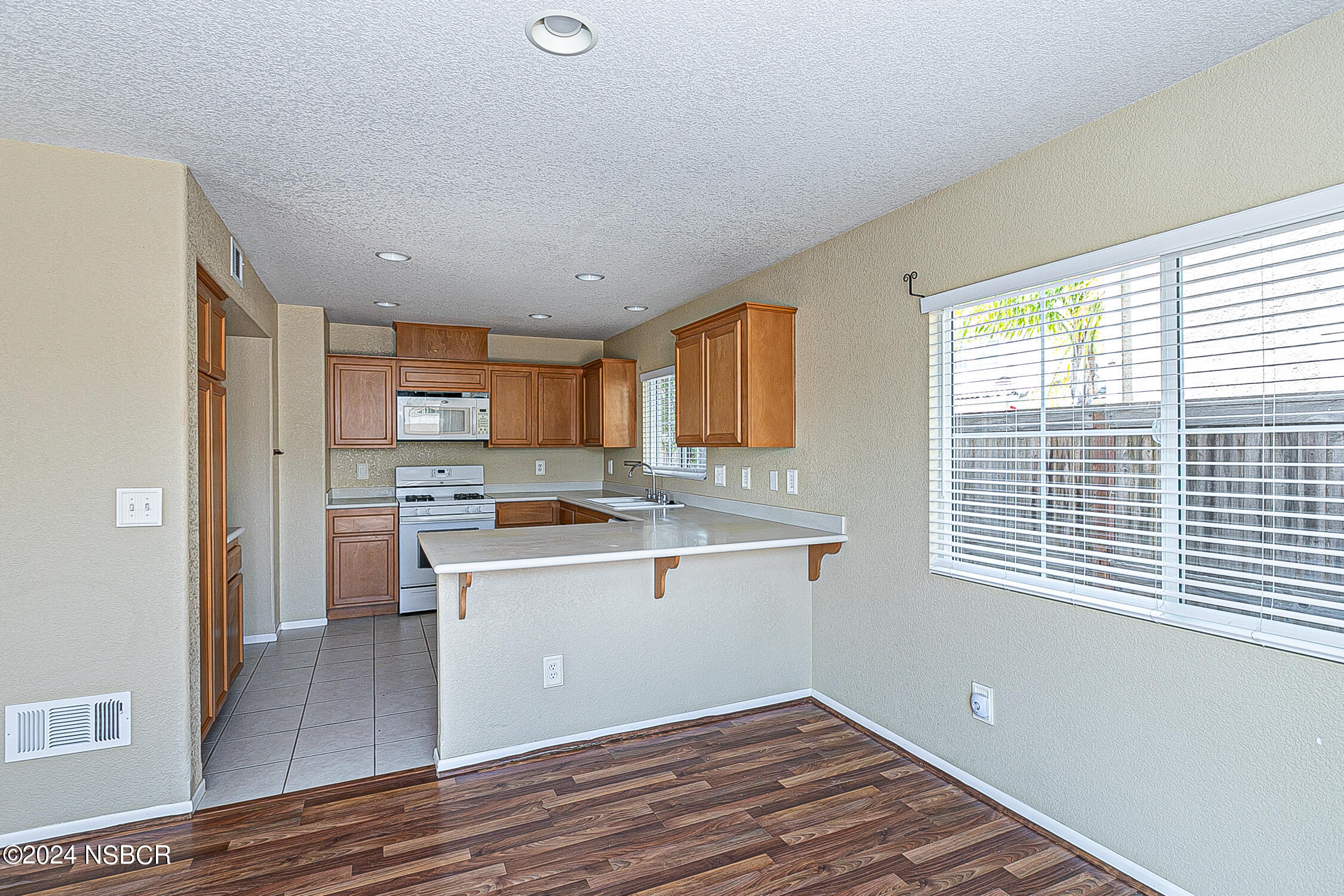 2029 Green Ridge Circle Lompoc, CA 93436 - Photo 17 of 40 2029GreenRidge_9