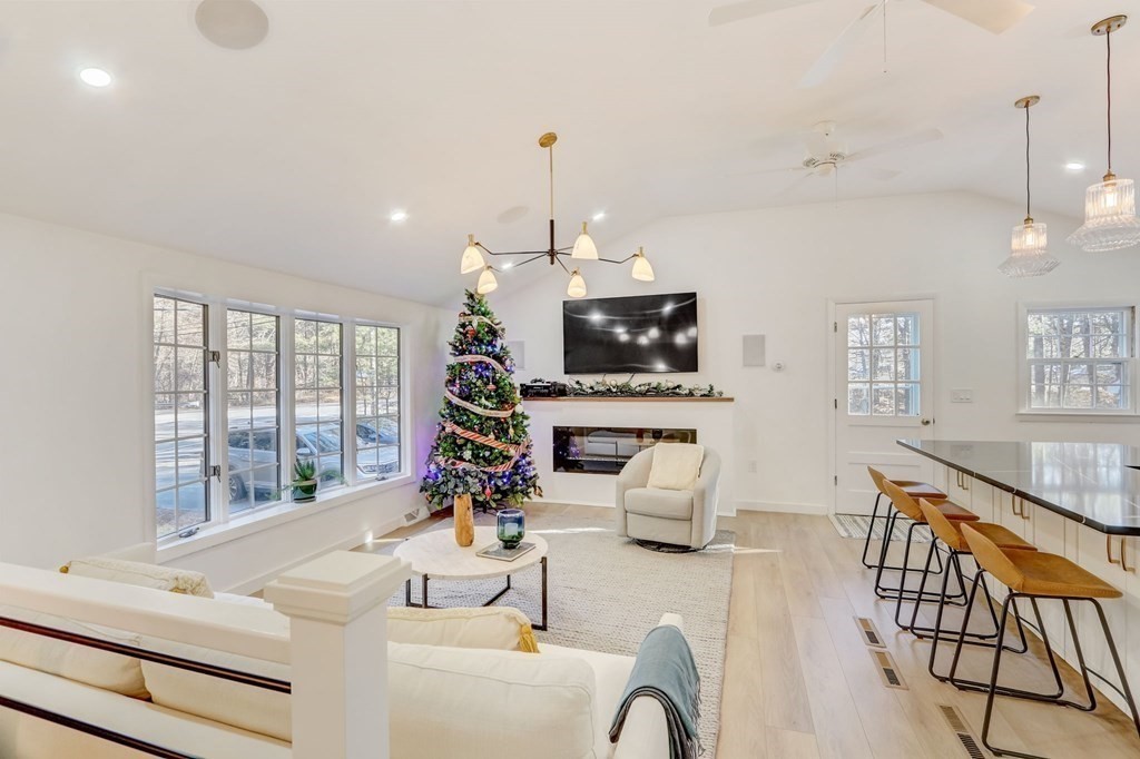 42 Patten Road Westford, MA 01886 - Photo 10 of 27 Gallery Image 10