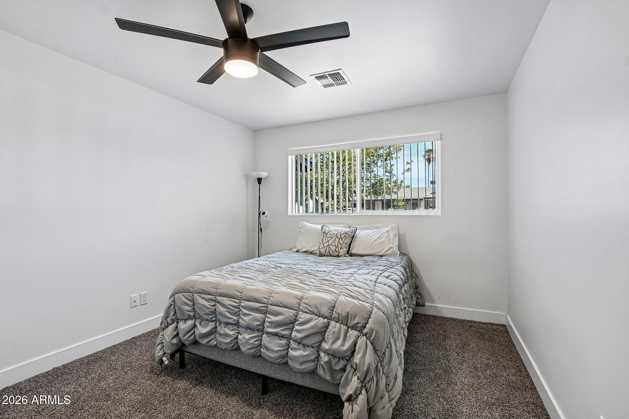 2401 West Echo Lane Phoenix, AZ 85021 - Photo 27 of 40 27-web-or-mls-W Echo Ln-S2706-027