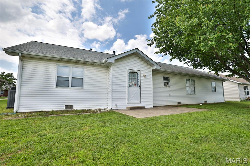 1530 Thunderbird Lane Belleville, IL 62221 - Photo 38 of 50