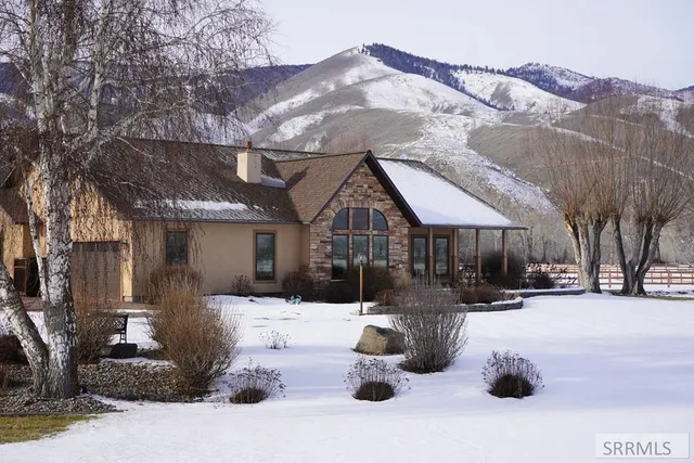 $2,100,000 | 3-5 Capt Billy Boogie Way, Carmen, ID 83462