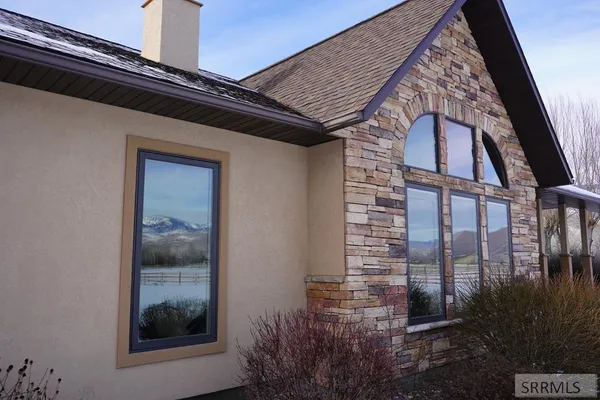 $2,100,000 | 3-5 Capt Billy Boogie Way, Carmen, ID 83462