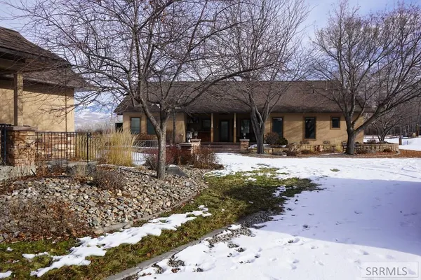 $2,100,000 | 3-5 Capt Billy Boogie Way, Carmen, ID 83462