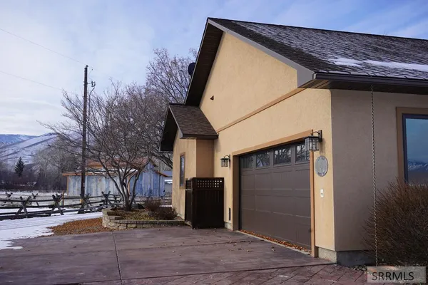 $2,100,000 | 3-5 Capt Billy Boogie Way, Carmen, ID 83462