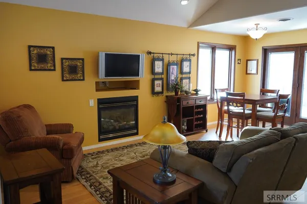 $2,100,000 | 3-5 Capt Billy Boogie Way, Carmen, ID 83462