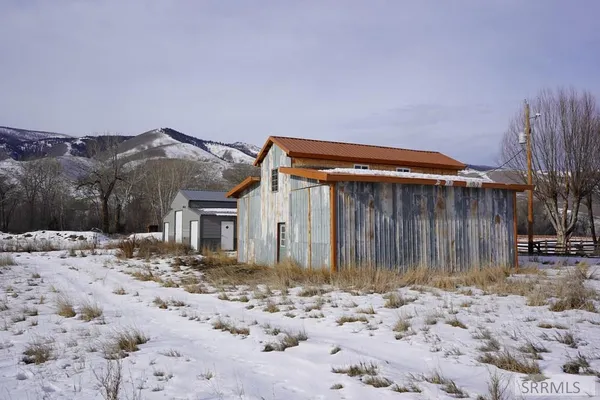 $2,100,000 | 3-5 Capt Billy Boogie Way, Carmen, ID 83462