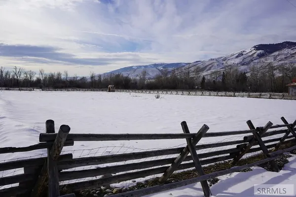 $2,100,000 | 3-5 Capt Billy Boogie Way, Carmen, ID 83462