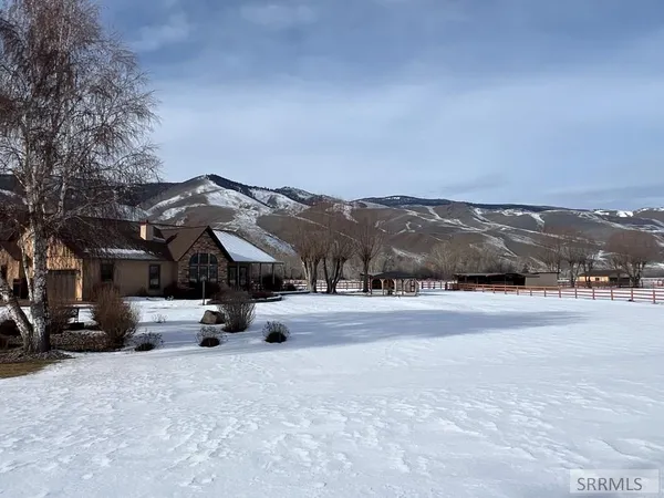$2,100,000 | 3-5 Capt Billy Boogie Way, Carmen, ID 83462