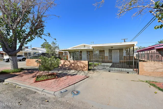 $155,500 | 217 Papaya Street, El Paso, TX 79915