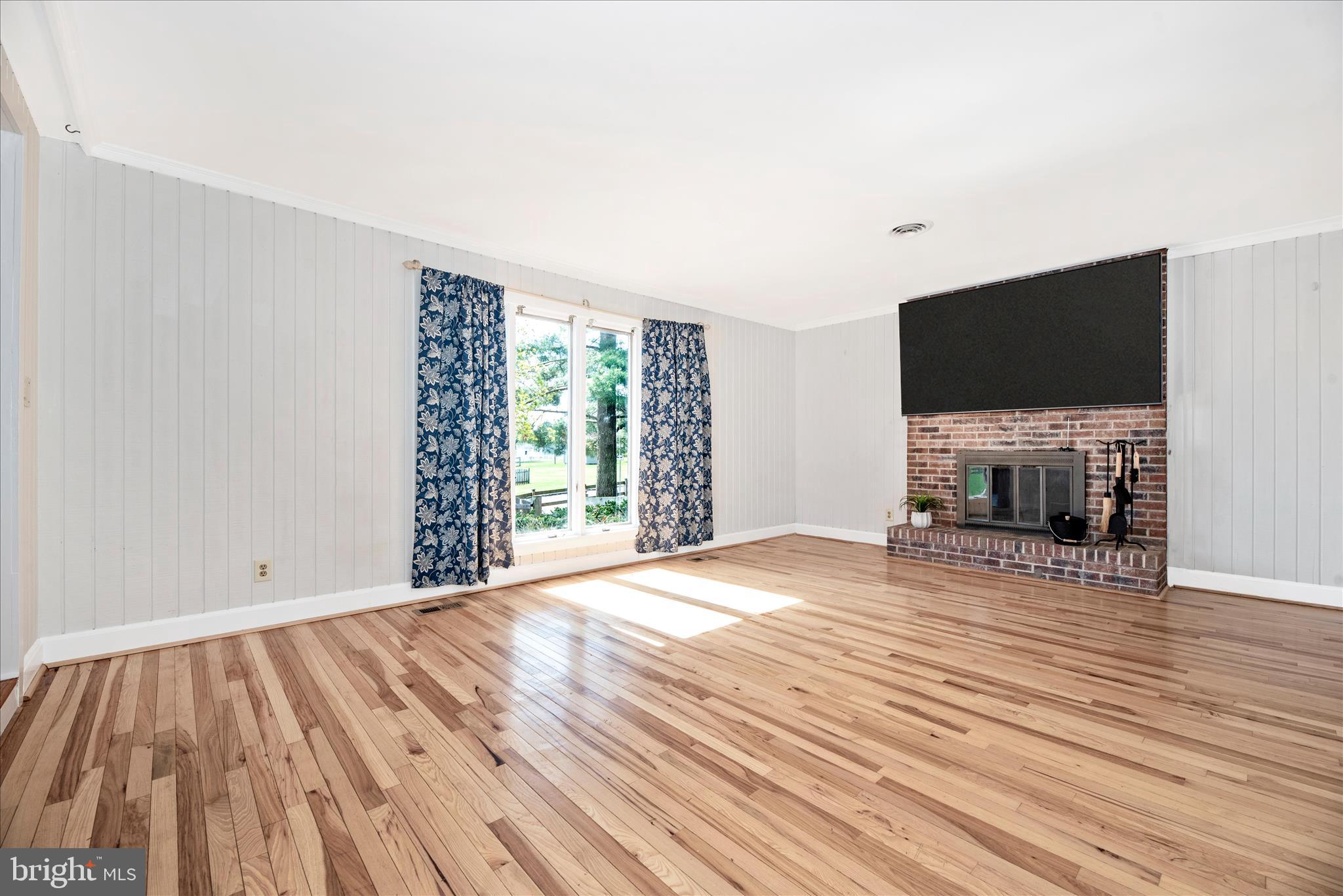 1403 Streaker Road Sykesville, MD 21784 - Photo 28 of 57 Family Room