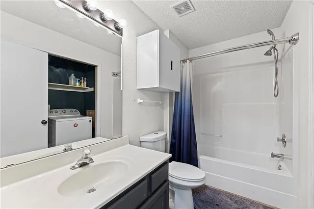 $184,900 | 1322 Southeast Lexington Avenue, Lee's Summit, MO 64081