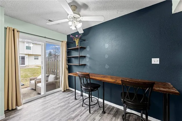 $184,900 | 1322 Southeast Lexington Avenue, Lee's Summit, MO 64081