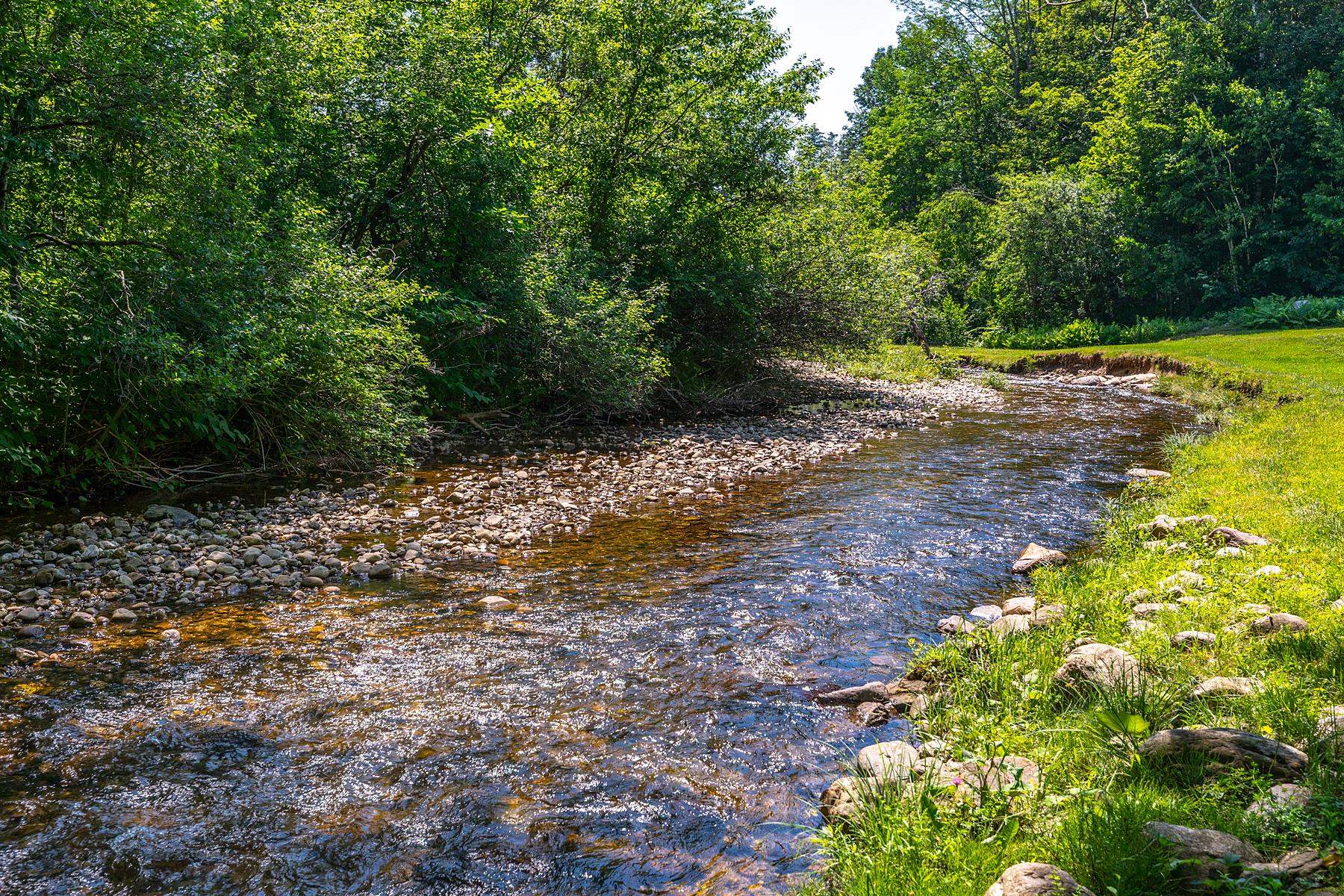 866 East Manchester Road Manchester, VT 05255 - Photo 7 of 47