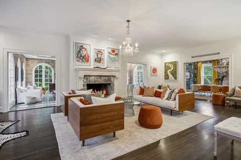 $4,600,000 | 15 Courtlandt Place, Houston, TX 77006