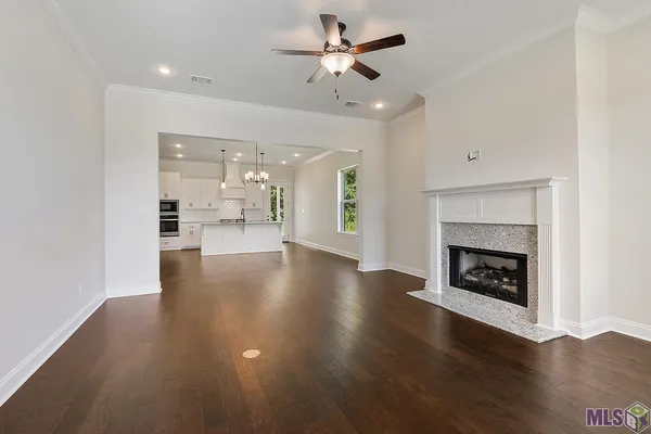 $318,240 | 10435 Highpoint Drive, Denham Springs, LA 70706