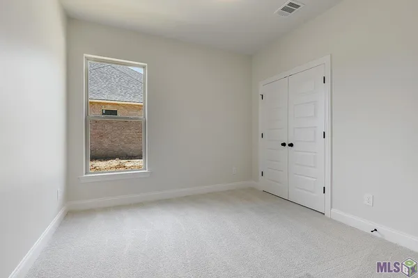 $318,240 | 10435 Highpoint Drive, Denham Springs, LA 70706