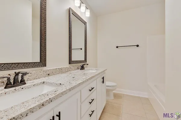 $318,240 | 10435 Highpoint Drive, Denham Springs, LA 70706