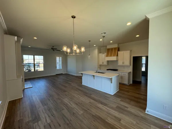 $318,240 | 10435 Highpoint Drive, Denham Springs, LA 70706