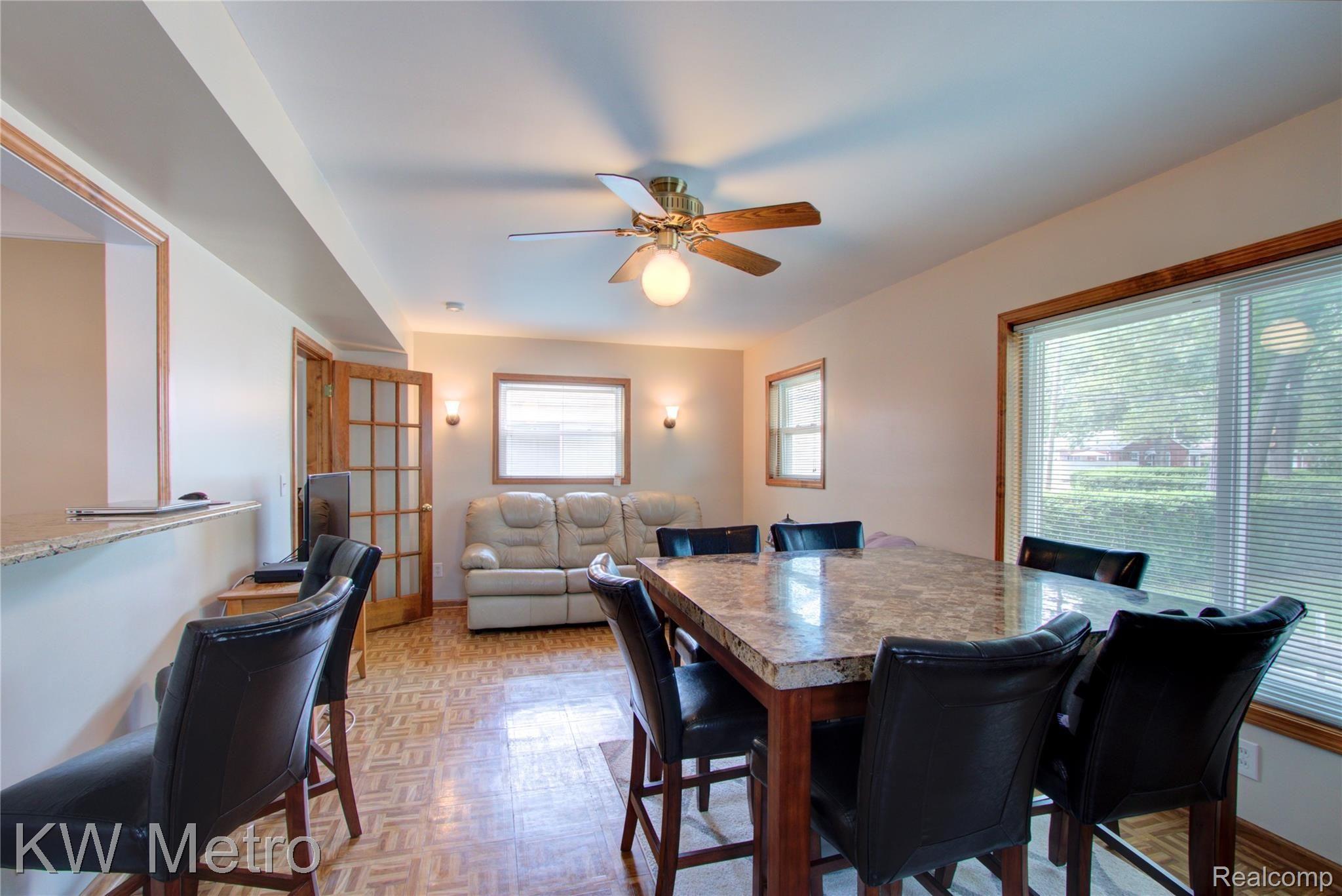 1990 Broadstone Road Grosse Pointe, MI 48236 - Photo 15 of 41 1990 Broadstone 15.jpg