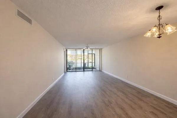 $180,000 | 6311 Coral Lake Drive, Unit 111, Margate, FL 33063