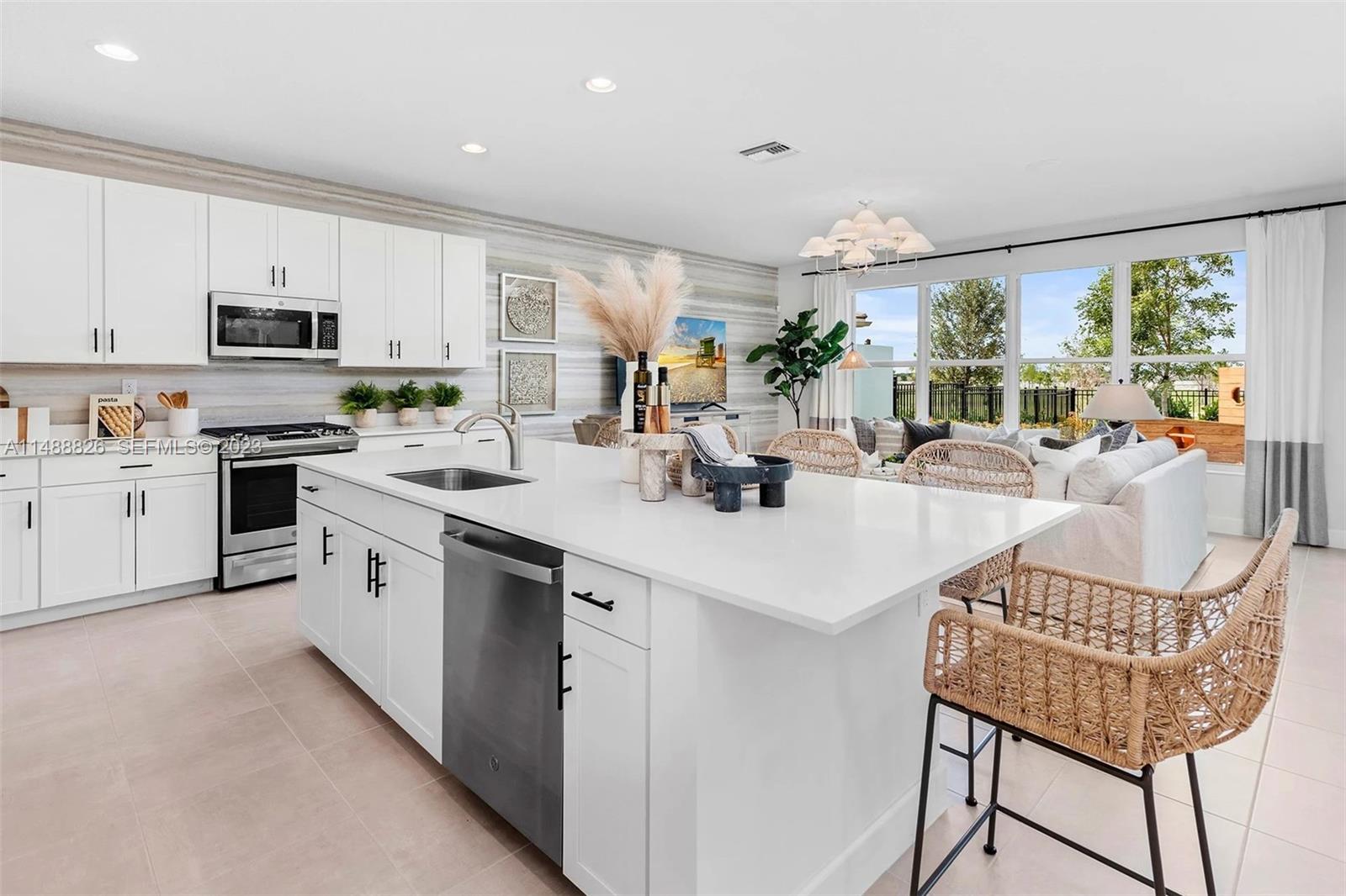 19215 Rolling Acrs Road Loxahatchee, FL 33470 - Photo 3 of 43 Gallery Image 3