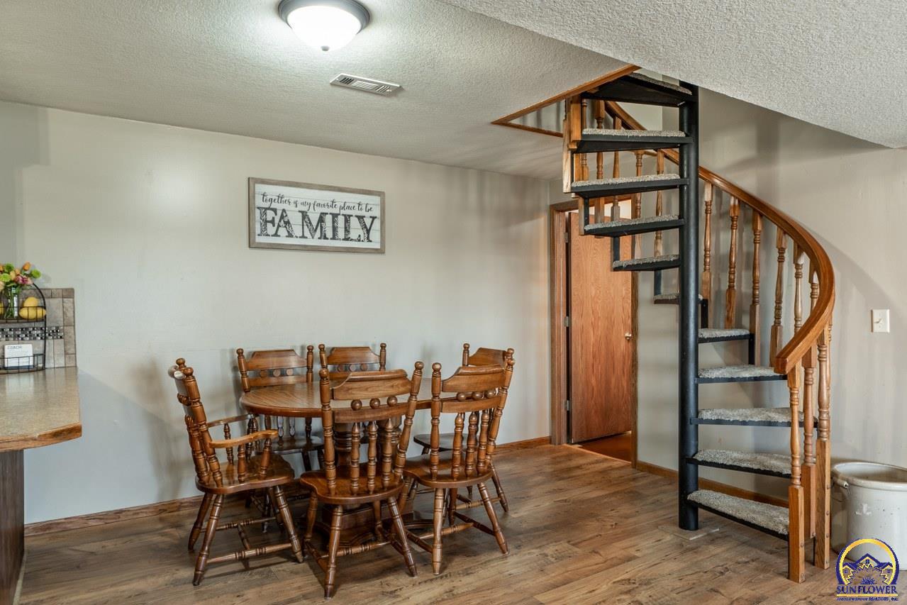 422 Western Street Onaga, KS 66521 - Photo 6 of 27