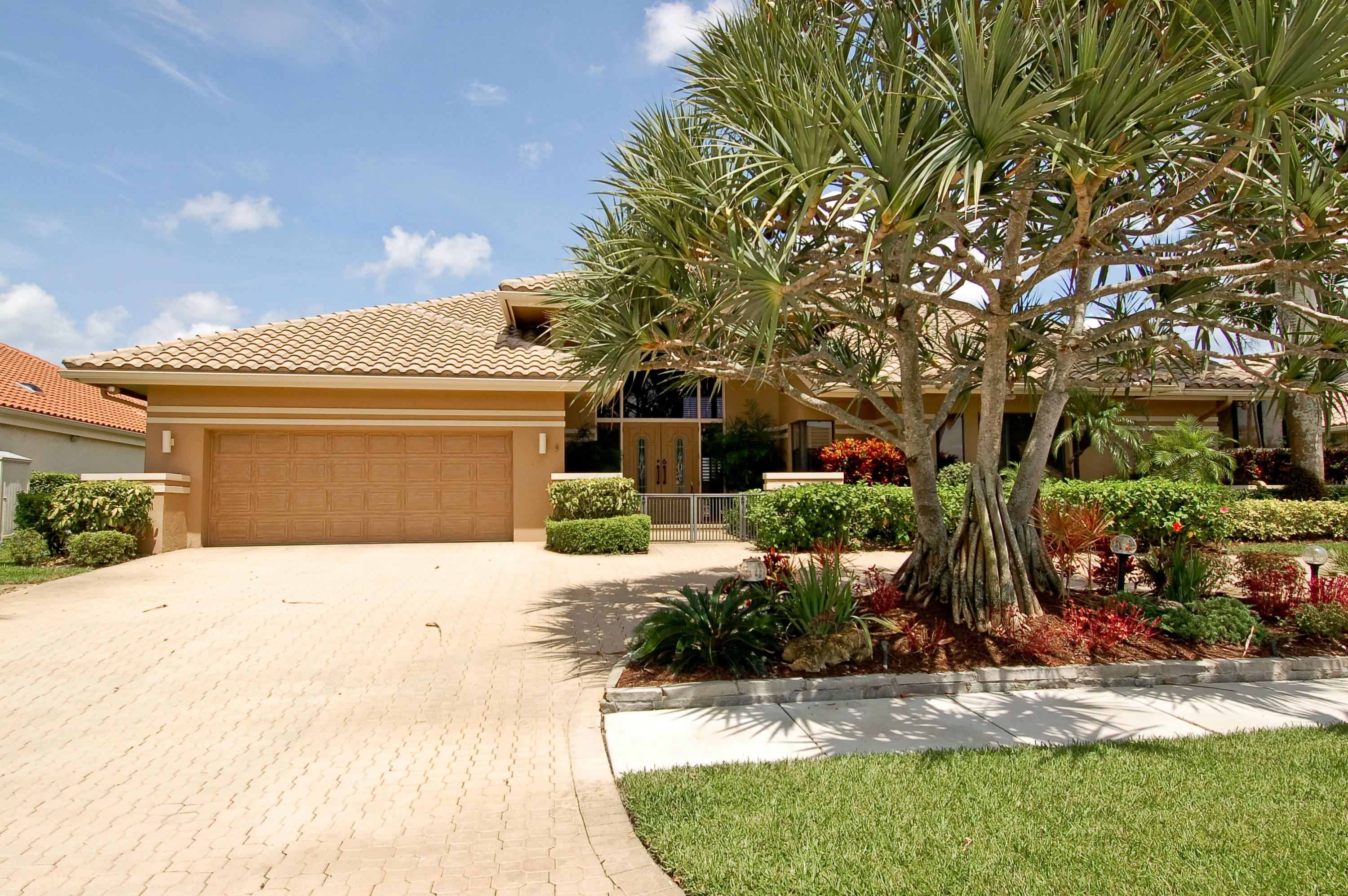 4690 Bocaire Boulevard Boca Raton, FL 33487 - Photo 1 of 17 FRONT ENTRY