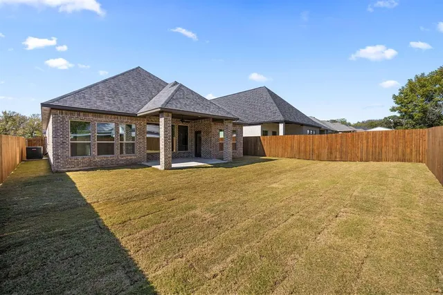 $498,000 | 902 Boston Ln River, River Oaks, TX 76114