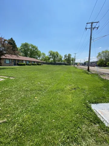 $14,900 | 3298 7th Street, Park City, IL 60085