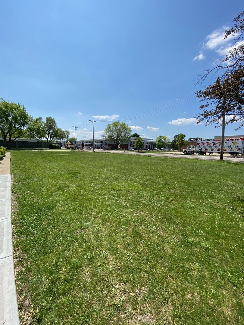 3298 7th Street Park City, IL 60085 - Photo 4 of 4